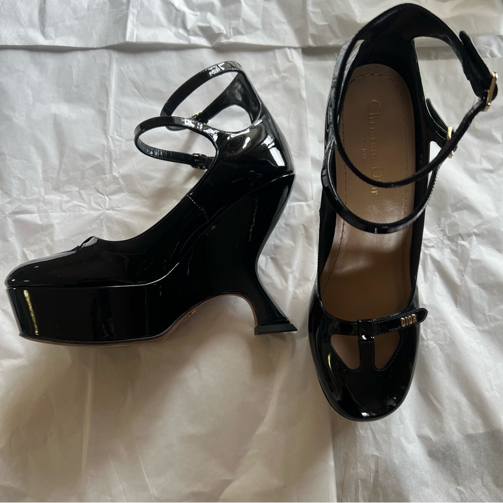 DIOR Black Patent Leather Pumps